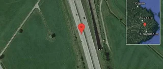 Fordon stillastående på E4 - helt stopp i ett körfält