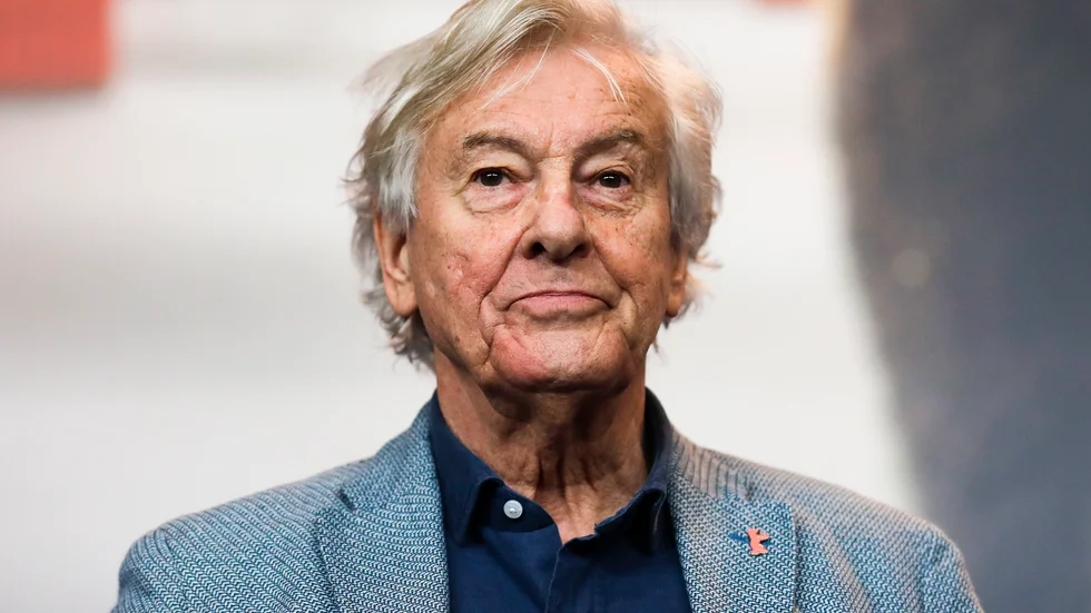 Regissören Paul Verhoeven bemöter Sharon Stones påstående om att hon lurades att ta av sig trosorna i filmen "Basic Instinct" från 1992. Arkivbild.