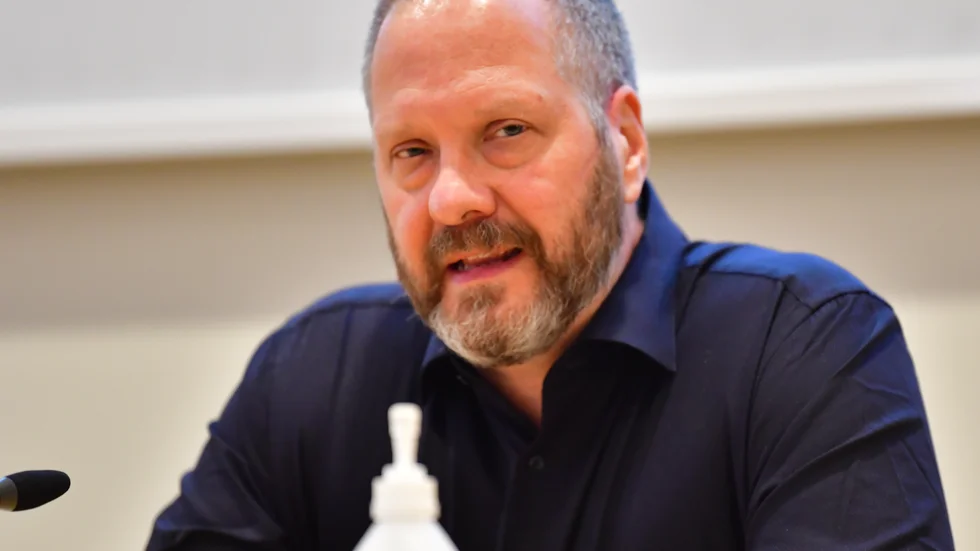 Erik Sköldenberg, chefsläkare och produktionsansvarig för vaccinationerna i Region Uppsala, som nu är den enda regionen som ännu inte vaccinerar 18-åringar. Arkivbild.