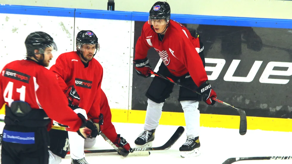 Elias Pirttimaa är redo för comeback. Den 20-årige finländaren har kämpat sig tillbaka från ett brutet nyckelben snabbare än väntat.
