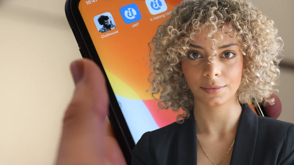 Maryam Arfaoui, fristående UNT-krönikör, juriststudent och grundare av Instagramkontot Juridikbanken, skriver om hypen kring appen Clubhouse.