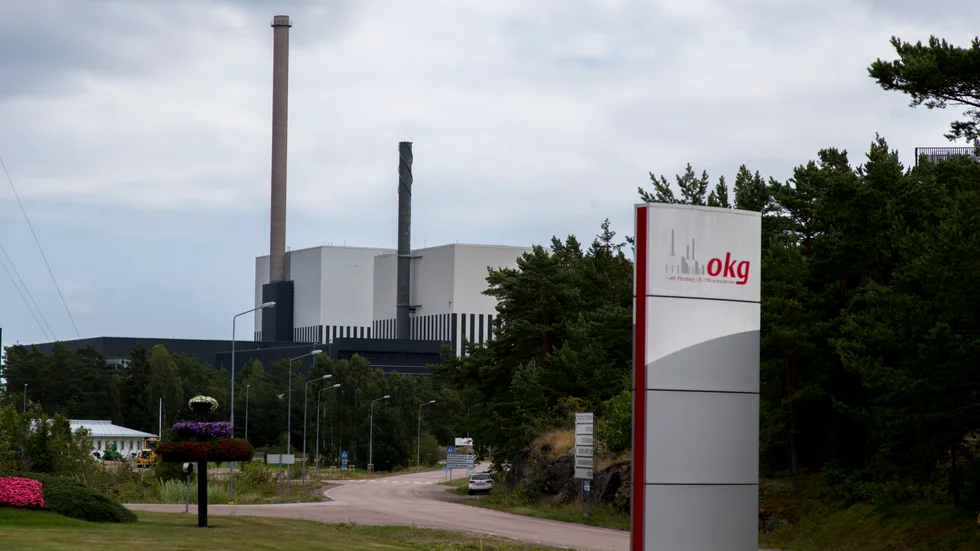 "Om inte regeringen fattar ett första beslut om slutförvaret innan midsommar måste våra kärnkraftverk stegvis stänga ner. Vad det innebär förstår alla efter vinterns rekordhöga elpriser", skriver debattörerna.