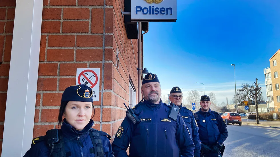 Under onsdagen var rikspolischef Anders Thornberg i Katrineholm för att hålla sig uppdaterad med den dagliga verksamheten. Från vänster Linnea Pantzare-Aaro, Anders Carlsäter, Anders Thornberg och Tommy Ahlén.