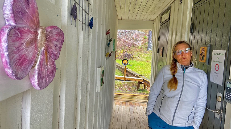 Susann Borg på Jogersö camping tror att de på ett sätt gynnas av pandemin. Snart börjar en ny säsong - då de flesta svenskar undviker att semestra utomlands.
