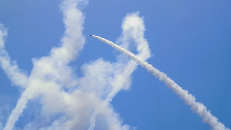 Luftvärnssystemet Iron Dome avfyrade mot raketer som avlossats från Gazaremsan mot södra Israel i maj i fjol.