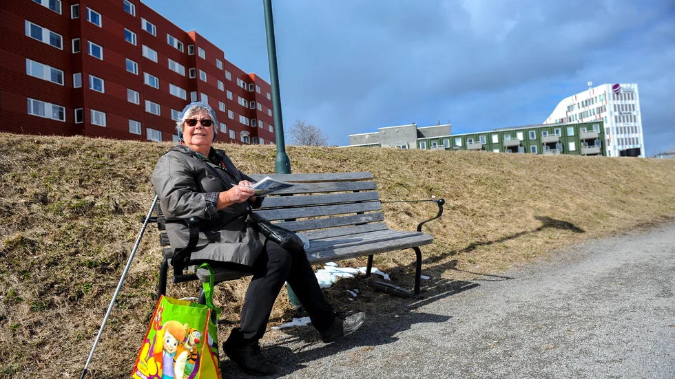 Margareta Andersson har bott i de röda husen i kvarteret Hägern sedan de stod klara 1973. Närheten till vattnet och centrum har varit två viktiga faktorer till att hon tvits så bra i området.