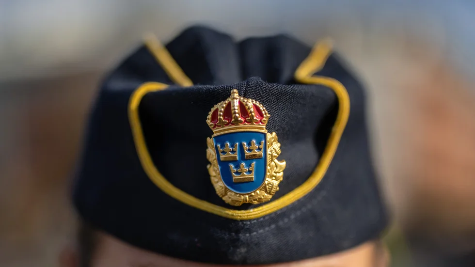 Det var i samband med att mannen omhändertogs enligt LOB, som han spottade en polis i ansiktet och uttalade att han var HIV-positiv.