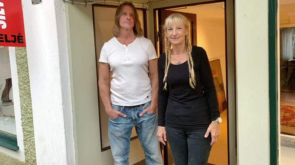 Oleg Bondarenko tillsammans med Anlouice Silverwitt som under helgen blir gallerist.