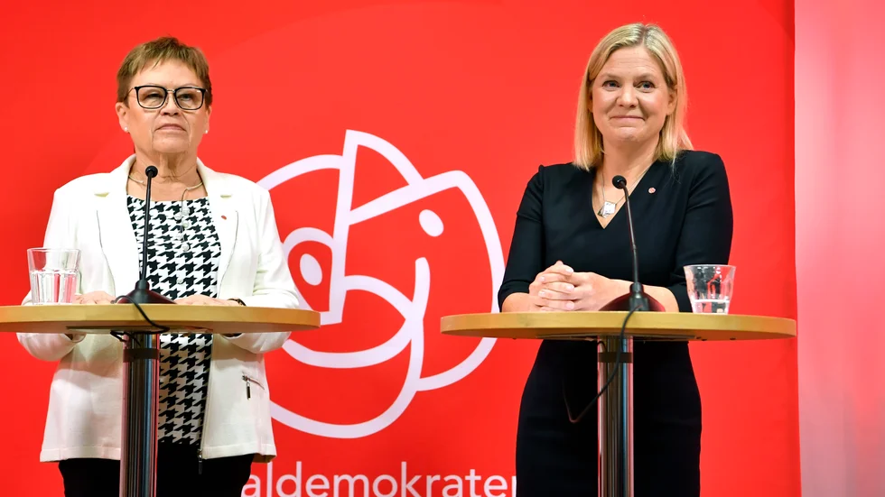 Valberedningens sammankallande Elvy Söderström (S) och nyvalda partiordföranden Magdalena Andersson (S).