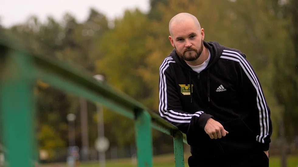 Emil Cleve har varit med hela vägen. Han är den enda som blivit kvar sedan resan uppåt startade för BK Zeros. "Det är jättekul att kunna göra något sånt här med en klubb man känner för". 