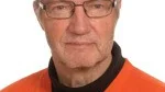 "Lars Alm bygger skickligt upp en stämning", skriver NSD:s recensent om romanen "Hämndens timma".
