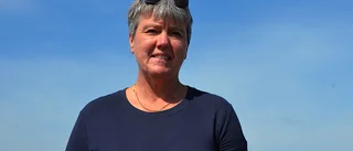 Hon forskar om känslan av att inte räcka till
