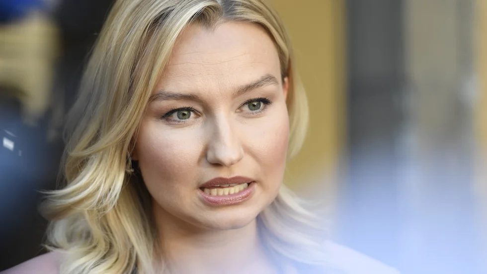 Ebba Busch (KD) ville ha hårdare straff för förtal. Nu har hon själv erkänt brottet och sägeratt hon i "själ och hjärta" anser sig oskyldig.