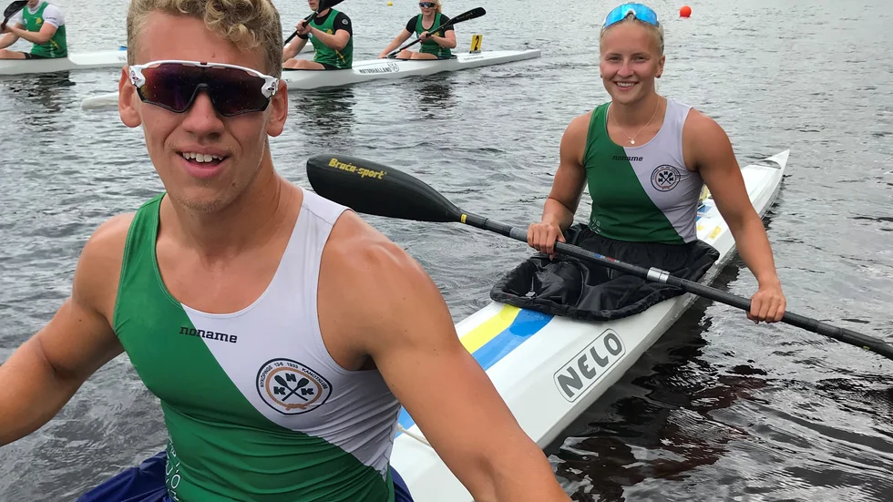 Dennis Kernen och Rebecka Georgsdotter är inte direkt besvikna efter SM-silvret i mixed. "Det var ingen som trodde på oss", säger Dennis.
