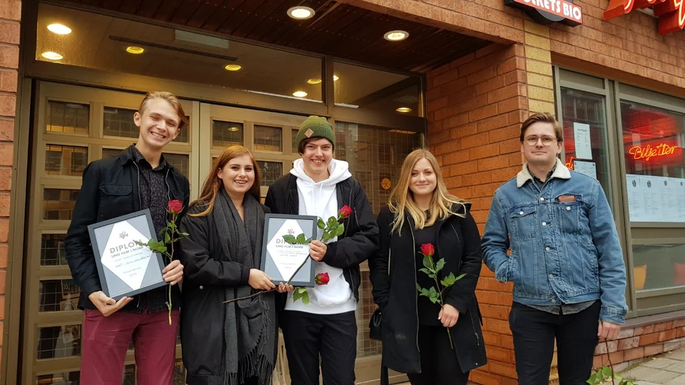 Vinnarna uppradade. Från vänster: William Höglund, vinnare i klassen mellanvikt, Anna-Karin Ruisniemi Nilsson och André Vaara, vinnare i klassen tungvikt och Felicia Bärgh och Oliver Herdberg som tog hem klassen Årets urvalsfilm.