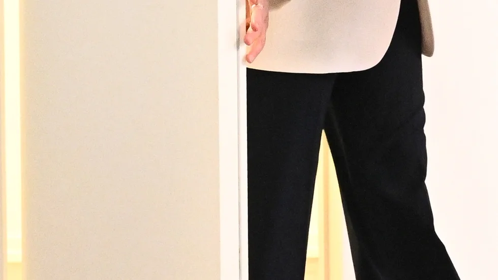 Anna-Karin Hatt är "ingen duvunge", säger statsvetaren Mikael Sundström. Här på bild med Anders Åkesson, ordförande för Centerpartiets valberedning.