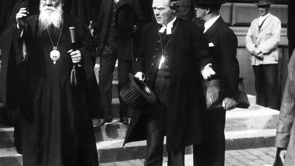1925.         
Nathan Söderblom, till höger, fick Nobels fredspris 1930.