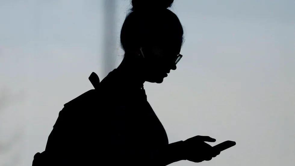 "Nu har jag läst en av de, enligt mitt tyckande, bästa texterna i tidningens debattsida", skriver Björn Blid (S) och hänvisar till Emelie Nords text. 