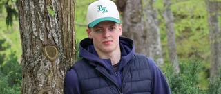 Loke, 17, valde bort Enköping: Flyttade 20 mil för att bli proffs