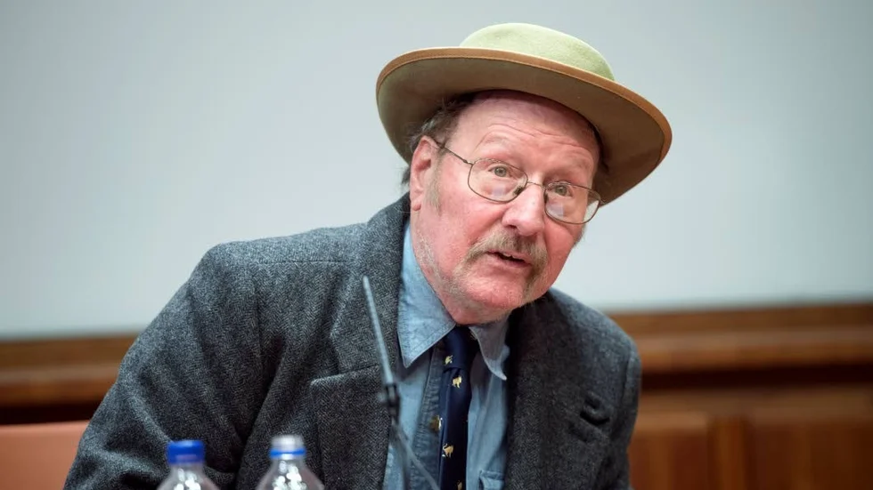 Cool snubbe. Medicinpristagaren Jeffrey C Hall har sju hundar som alla har namn som börjar på Z. Jyckarna fick dock inte följa med till Stockholm.