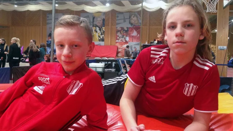 LYCKOSAMMA. Piteå IF:s Felix Ridderstråle och Filip Lindlöf tog hela sex medaljer var när Norrländska Mästerskapet i friidrott avgjordes i Söderhamn.