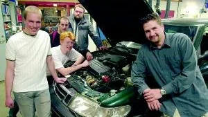 Mark Bjørn Christensen, Frank Johnny Jensen, Jeppe Lauritzen, David Maroti Antunes och Anders Korsgaard är just nu i Finspång genom ett utbyte som deras skola i Danmark har med fordonsprogrammet på Bergska skolan.
FOTO: TITTI OLOVSSON