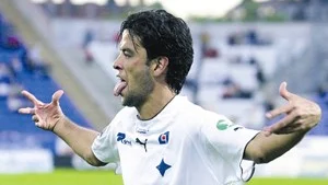 Renato Braga firade på Henke Larsson-vis - med tungan rakt ut. Renato gjorde två av IFK:s fyra mål. 
FOTO: ROBERT SVENSSON
