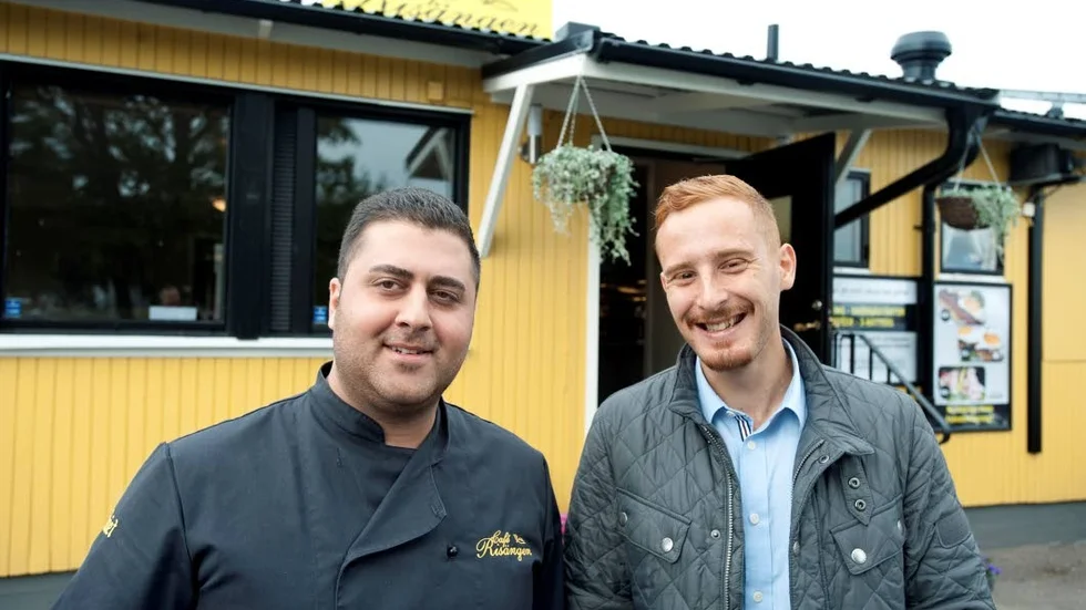 Vill hjälpa. André Is, 24 som driver ett café och Nemrod Barkarmo, 22 som studerar till civilingenjör har bestämt sig för att starta en insamling till stöd för behövande i Syrien och Irak.