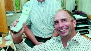 Telemarketing till Finspång. Kommunalråd Stig Andersson och vd Niklas Gulliksson är nöjda över de 60 nya jobben i Finspång.
Foto: Titti Olovsson (0122-131 75)
titti.olovsson@folkbladet.se