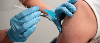 Äldre rekommenderas ta ytterligare dos covidvaccin