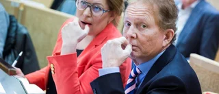 "Vill den nya ledningen inte bli granskad?"