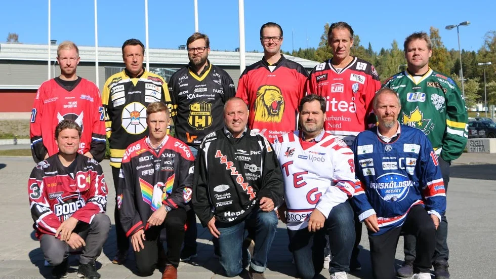 Tränarna för sdamtliga elva lag i norra hockeyettan samlades för en upptaktsträff inför seriepremiären i måndags. Alla fick tippa vem som vinner serien - Östersund fick flest röster. Bakre raden fr.v: Niklas Dahl, Kalix, Christer Dreberg, Kiruna AIF, Mattias Lund, Vännäs, Tobias Carlsson, SK Lejon, Anders Johansson, Piteå, Kjell-Åke Andersson, Östersund. Fämre raden fr.v: Robert Nordberg, Boden, Henrik Törmä, Kiruna IF, Mats Weiberg, Asplöven, Patrik Rainersson, Lennart Hermansson, Övik.