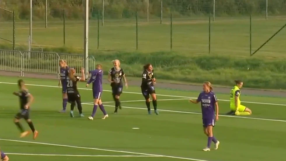 Ella Gunnarsson firar sitt kvitteringsmål. 