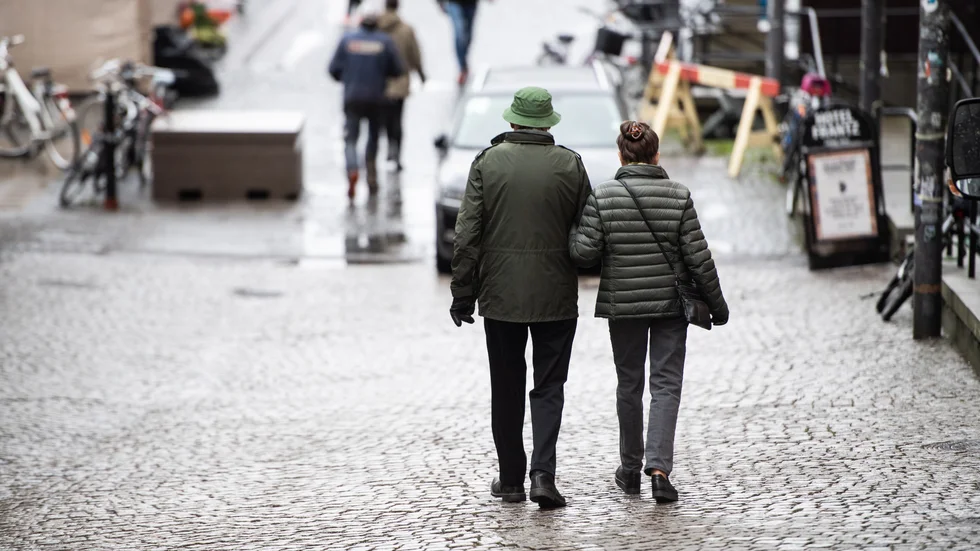 Äldreomsorgen tar inte bara hand om de äldres vårdbehov. Den ska även motverka den autonomiförlust som åldrandet innebär.