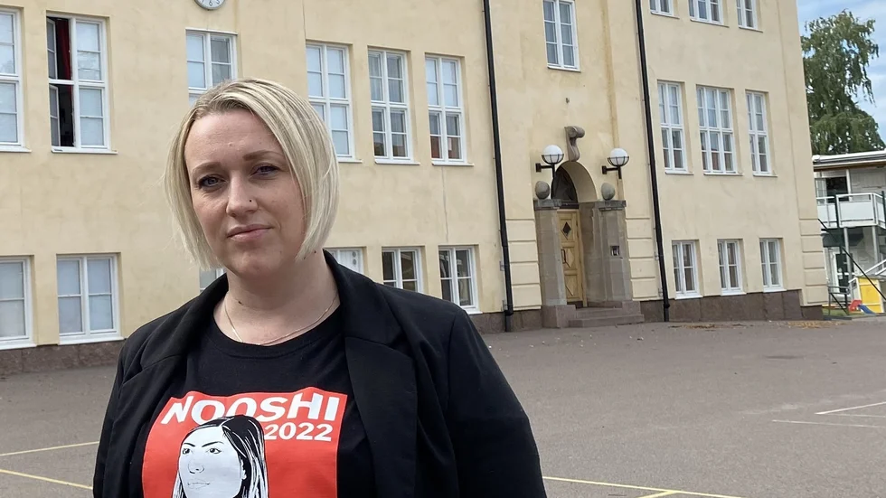 Rebecca Roxvret (V), tycker att S har varit för snåla med att dela med sig av platserna och bara sett till deras egna intressen. 
