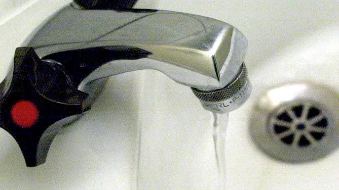 16 fastighetsägare på Nötön vill bli anslutna till kommunalt VA, men hamnar utanför.