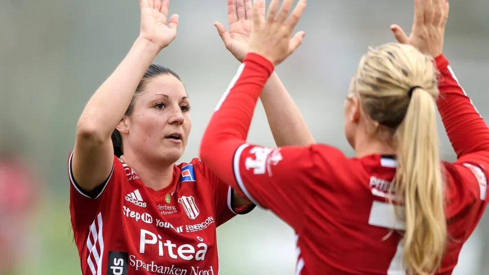 GRAVID. Piteå IF:s mittfältare och lagkapten Josefin Johansson är gravid och msisar därmed årets fotbollssäong.