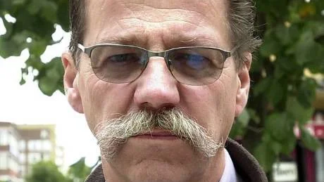 Åke Bjerselius (ordförande i IFK:s supporterförening) tycker att Sören Cratz ska ta över tränarsysslan i klubben.