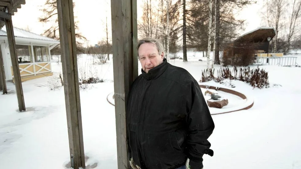 Efter en schism med ledningen för Folkets hus i Piteå, lämnar Leif Lidman sitt uppdrag vid föreningen.