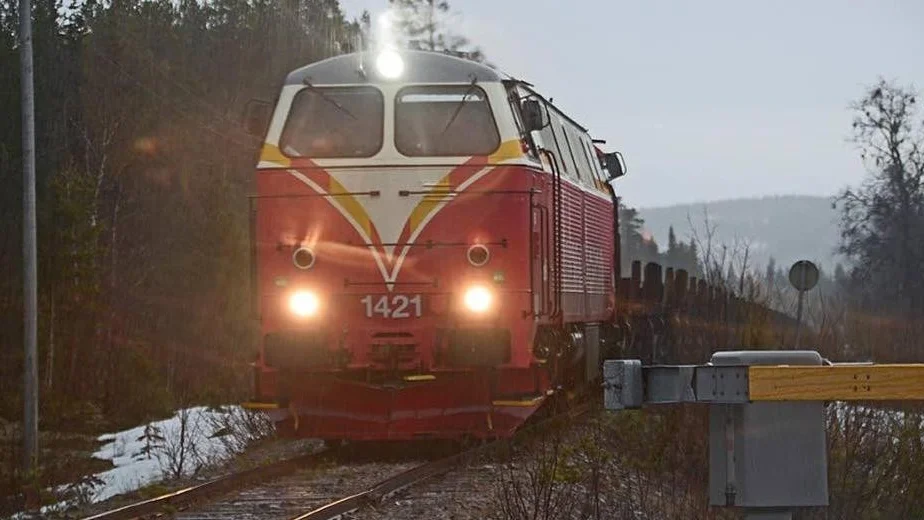 Inlandsbanan kräver att tvärbanorna rustas. Detta för att bättre klara situationer som den uppkomna efter tågolyckan på stambanan i trakterna av Koler.