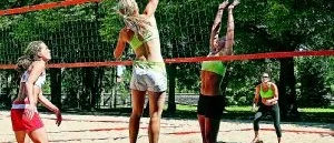 Volleybollfest i Folkparken