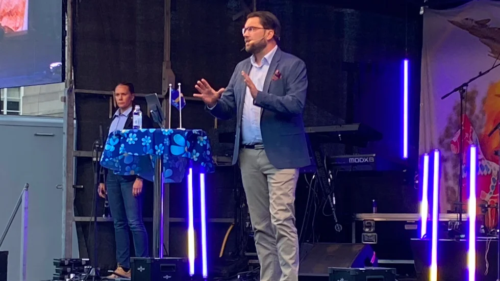 Som vanligt handlar det mesta om Jimmie Åkesson. Här syns han på Tyska torget i Norrköping under partiets valfinalmöte. 