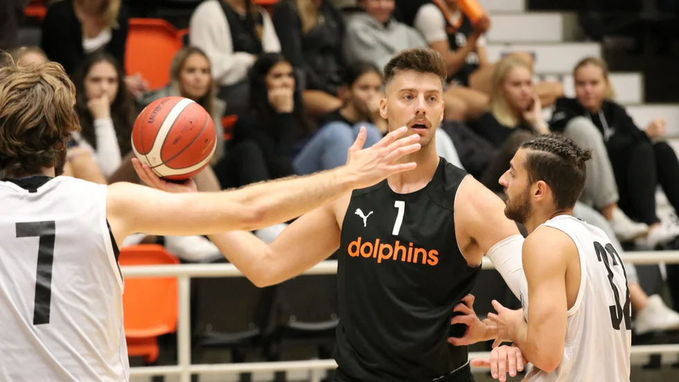Adam Ramstedt bidrog till premiärsegern i Uppsala.