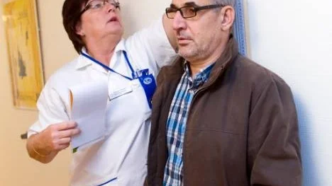 När sjuksköterskan Hélène Ottosson avslöjade hans längd var det ingen nyhet för Ermagan Birho som deltar i Hälsolyftet, östgötalandstingets stora hälsoundersökning.