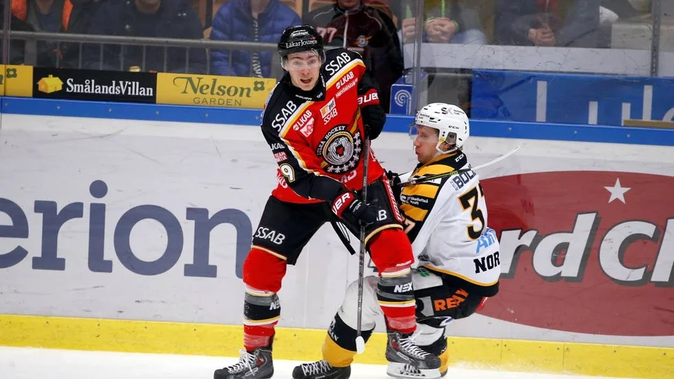 Piteåkillen Johan Forberg gjorde ett av Luleås 2-1-mål efter en snabb omställning i den andra perioden.