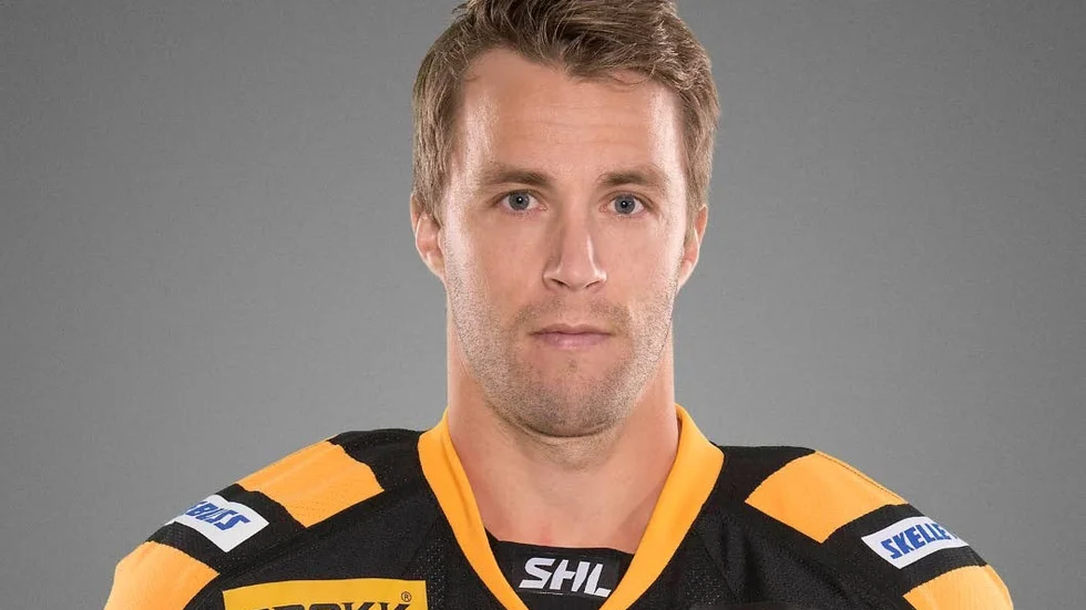 STANNAR. Pontus Petterström blir kvar i Skellefteå AIK.