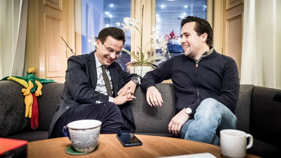 Moderaternas partiledare Ulf Kristersson och Moderata Ungdomsförbundets ordförande Benjamin Dousa.