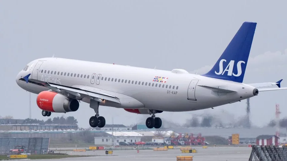 KASTRUP 2019-03-12 
En av SAS Airbus A320-232 landar på Kastrups flygplats. 
Foto: Johan Nilsson / TT / Kod 50090