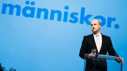 Fredrik Reinfeldt och regeringen får inte väljarnas förtroende i SCB:s stora väljarundersökning. Han får trösta sig med att det är långt kvar till valet 2014 och att mycket fortfarande kan hända. Men oppositionen leder just nu stort.