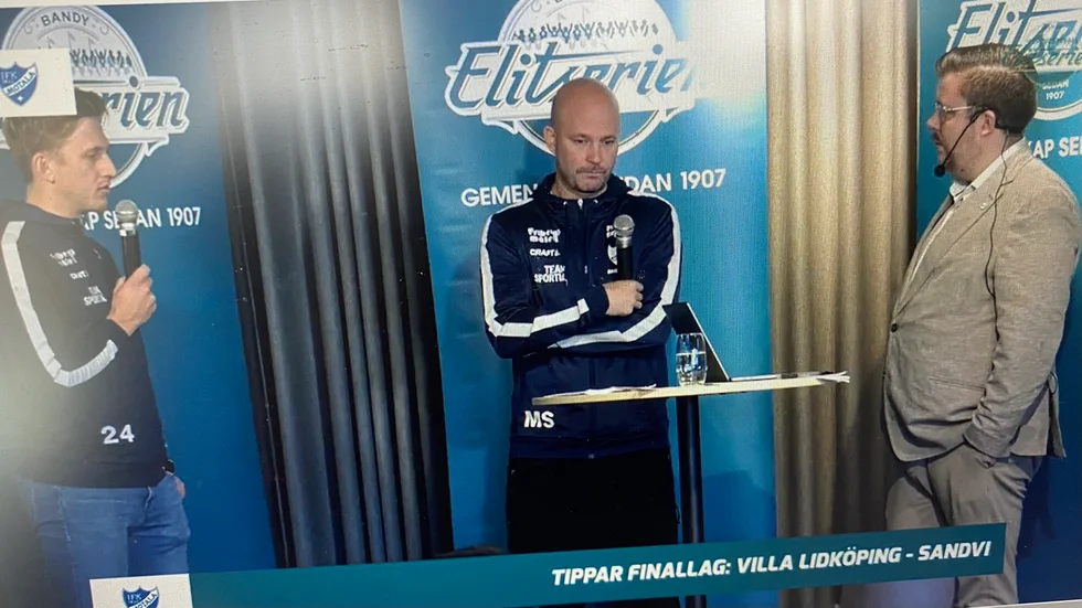 IFK Motalas lagkapten Fredrik Lönn och tränare Mattias Sjöholm intervjuades av bandyförbundets Martin Gustafsson på torsdagens upptaktsträff i Uppsala. IFK utmanas av lag som lyfter underifrån i vinterns elitserie, tycker Jens Bollius.